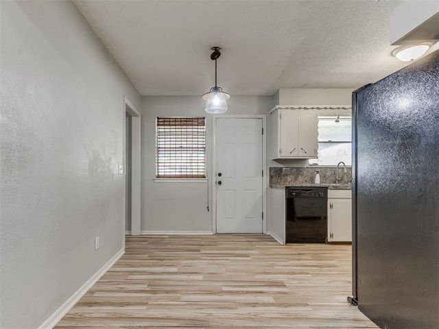 118 Brookside Drive, Moore, OK 73160