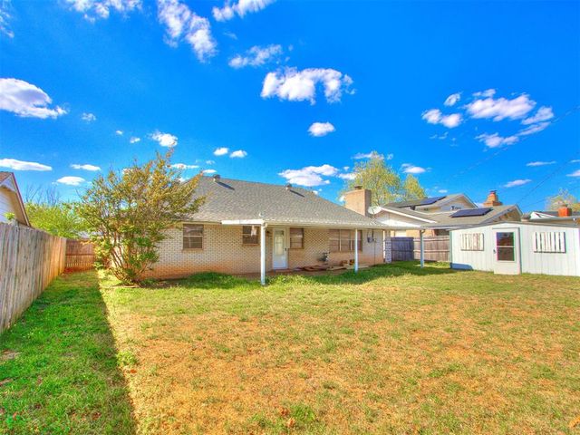 118 Brookside Drive, Moore, OK 73160