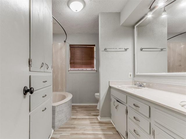 118 Brookside Drive, Moore, OK 73160