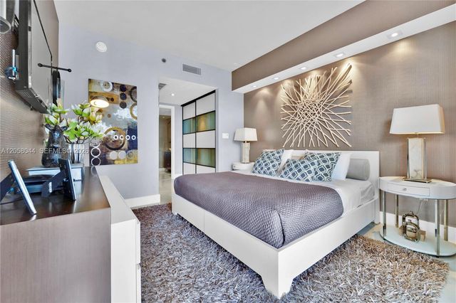 475 Brickell Avenue 5013, Miami, FL 33131