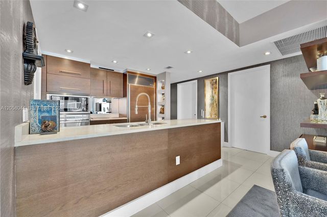 475 Brickell Avenue 5013, Miami, FL 33131