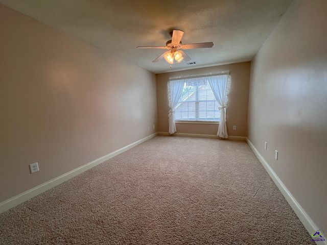 602 Lattice Bend, Bonaire, GA 31005