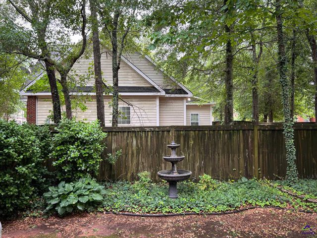 602 Lattice Bend, Bonaire, GA 31005