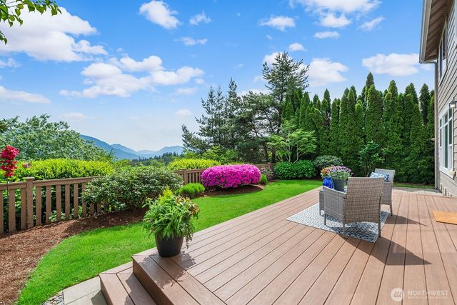 7602 Huckleberry Way SE, Snoqualmie, WA 98065