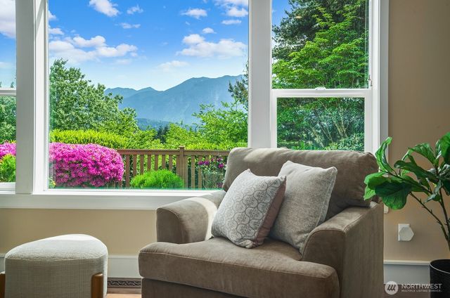 7602 Huckleberry Way SE, Snoqualmie, WA 98065