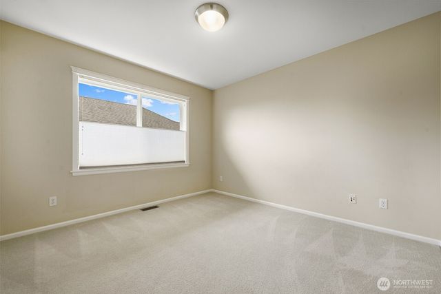 7602 Huckleberry Way SE, Snoqualmie, WA 98065