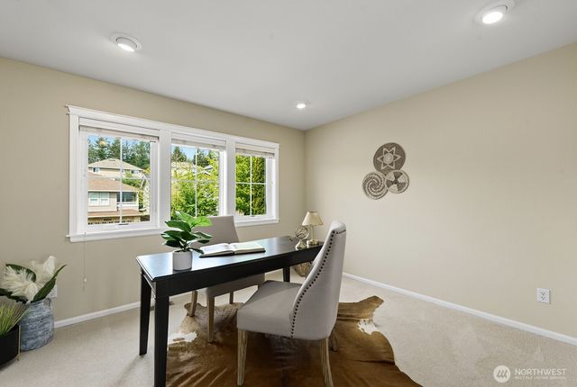7602 Huckleberry Way SE, Snoqualmie, WA 98065