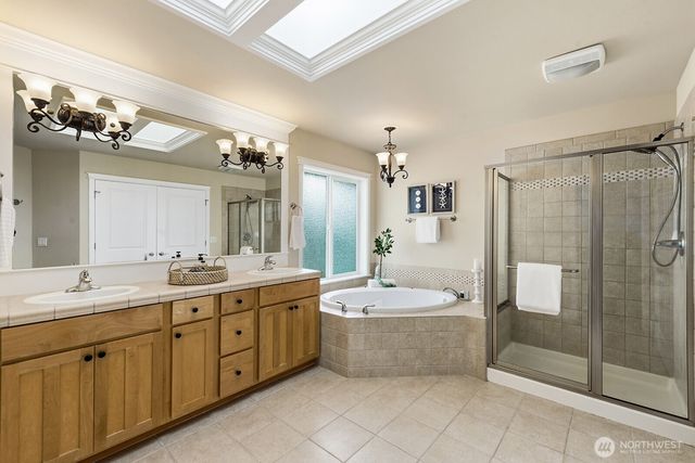 7602 Huckleberry Way SE, Snoqualmie, WA 98065