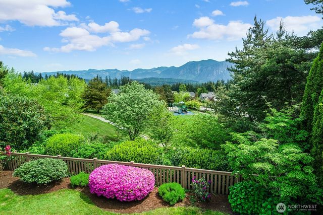 7602 Huckleberry Way SE, Snoqualmie, WA 98065