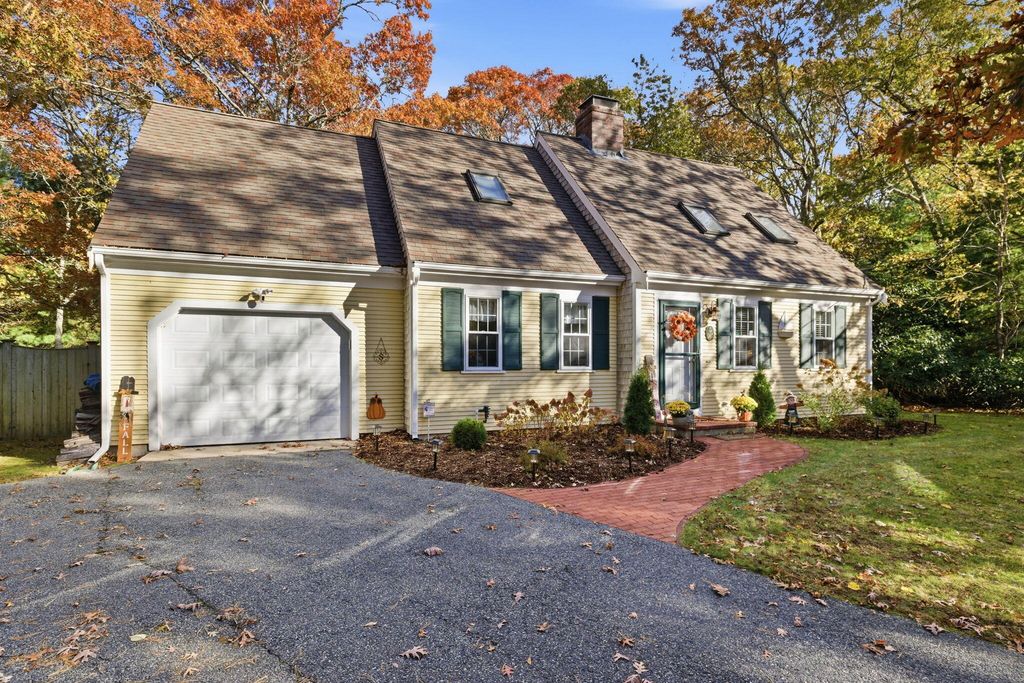 140 Wequaquet Lane, Centerville, MA 02632