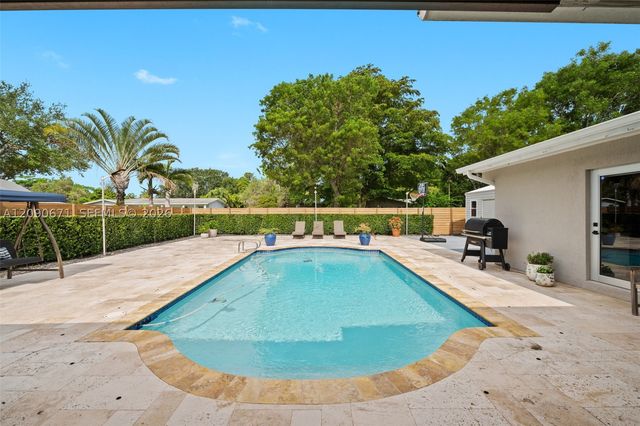 9970 SW 132nd St, Miami, FL 33176