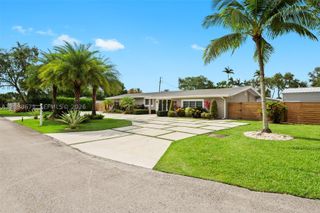 9970 SW 132nd St, Miami, FL 33176
