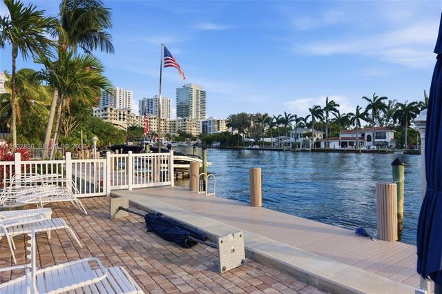 3216 SE 12th Street 8, Pompano Beach, FL 33062