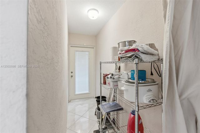 3216 SE 12th Street 8, Pompano Beach, FL 33062