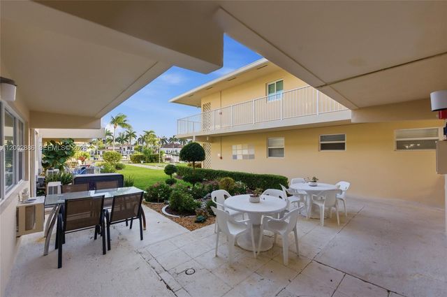 3216 SE 12th Street 8, Pompano Beach, FL 33062