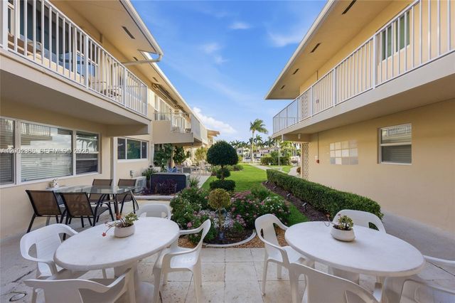 3216 SE 12th Street 8, Pompano Beach, FL 33062