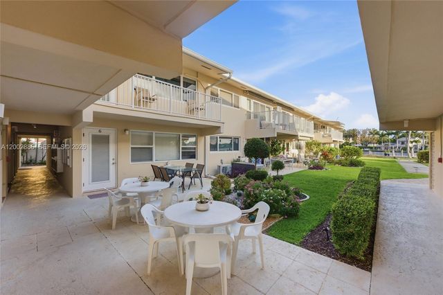 3216 SE 12th Street 8, Pompano Beach, FL 33062