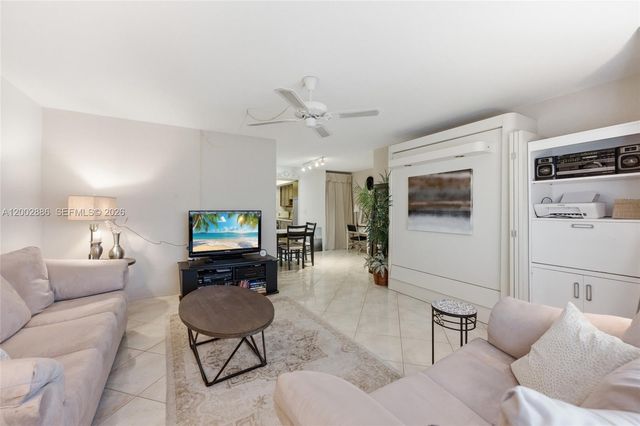 3216 SE 12th Street 8, Pompano Beach, FL 33062