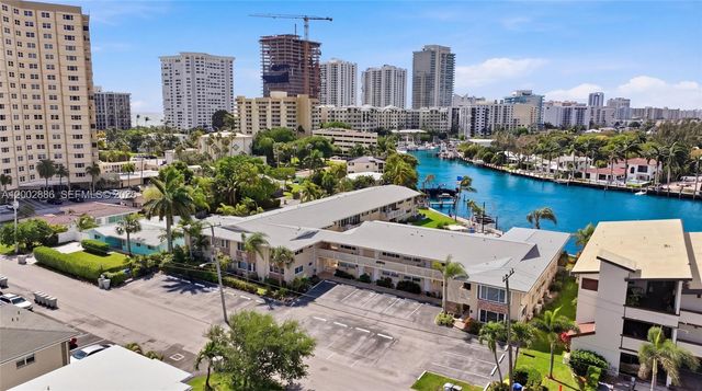 3216 SE 12th Street 8, Pompano Beach, FL 33062