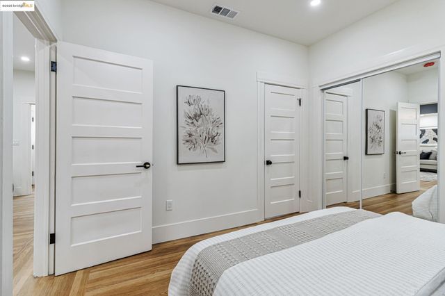 5614 Dover St, Oakland, CA 94609