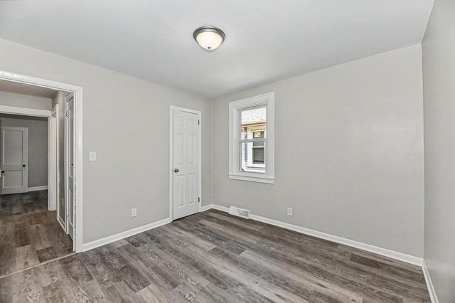 3400 S 8th AVENUE, Racine, WI 53402