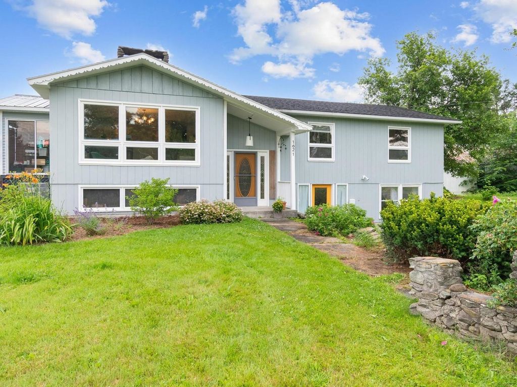 1621 VT Route 128, Westford, VT 05494