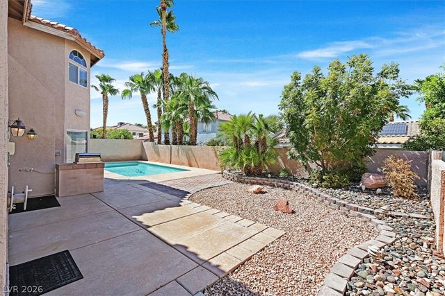 2704 TIMBER CROSSING Court, Henderson, NV 89074