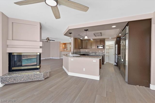 2704 TIMBER CROSSING Court, Henderson, NV 89074