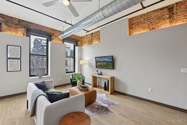 1408 Elm Street, Cincinnati, OH 45202