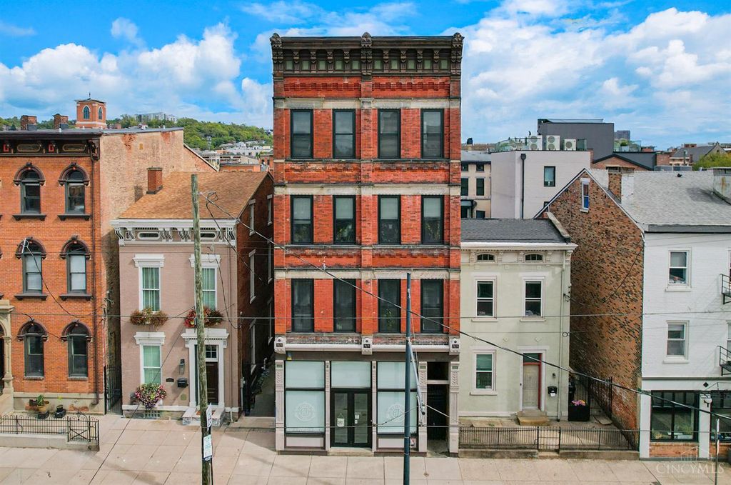 1408 Elm Street, Cincinnati, OH 45202