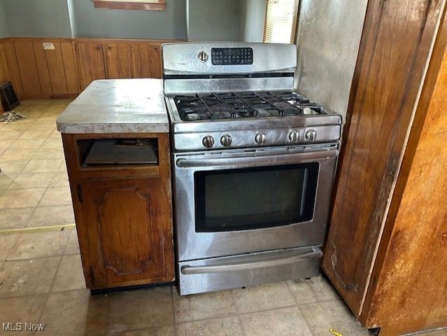 884 E Dewey Avenue, Youngstown, OH 44502