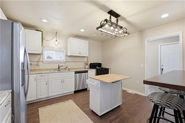3 N Mulberry Terrace, Louisburg, KS 66053
