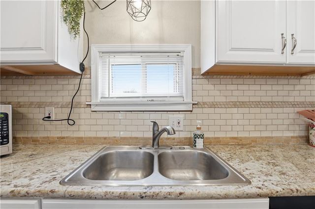 3 N Mulberry Terrace, Louisburg, KS 66053