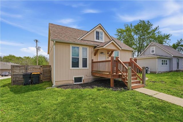 3 N Mulberry Terrace, Louisburg, KS 66053