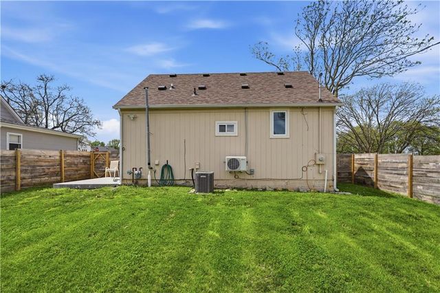 3 N Mulberry Terrace, Louisburg, KS 66053