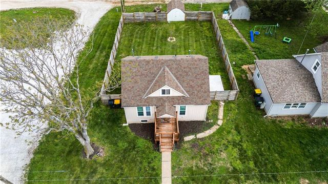 3 N Mulberry Terrace, Louisburg, KS 66053