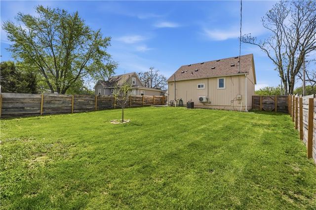 3 N Mulberry Terrace, Louisburg, KS 66053