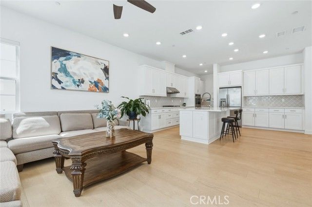 118 Yugen, Irvine, CA 92618