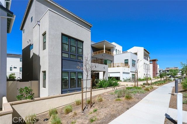 118 Yugen, Irvine, CA 92618