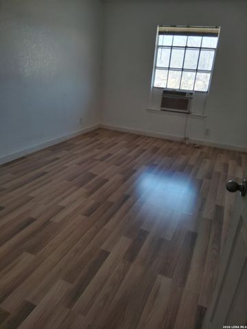 6314 Robin Frst, San Antonio, TX 78239