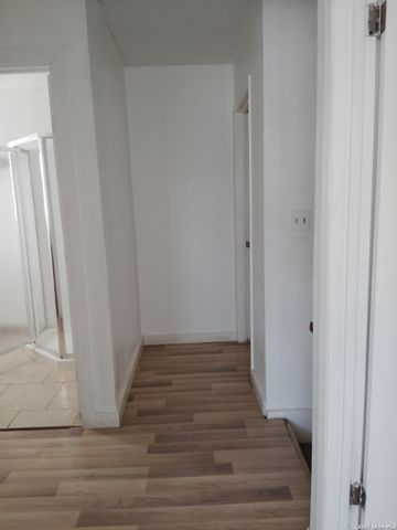 6314 Robin Frst, San Antonio, TX 78239