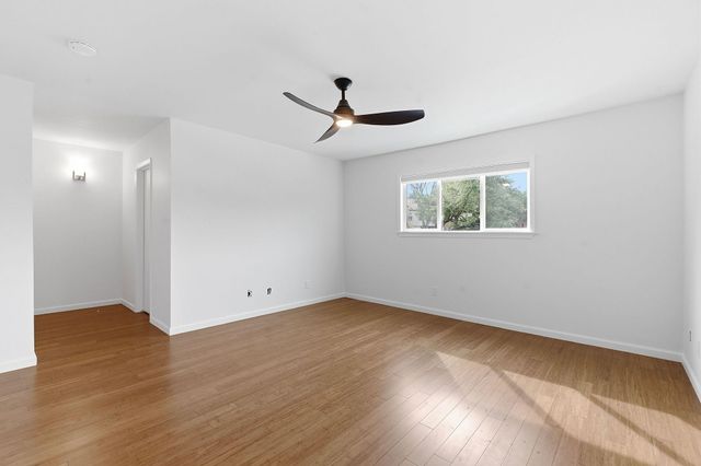 6631 Valleyside RD, Austin, TX 78731