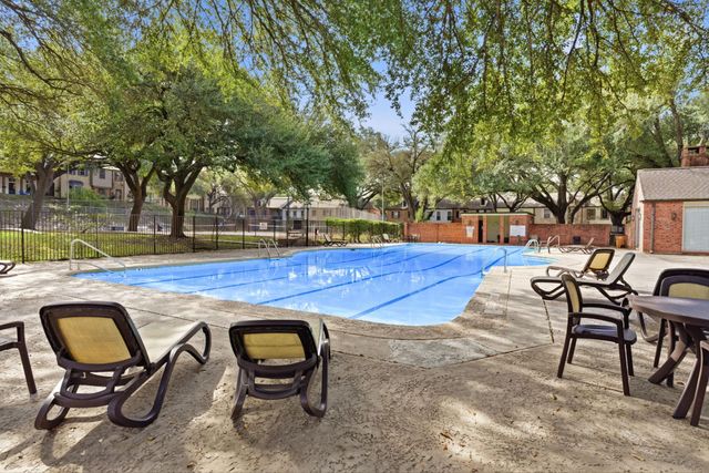 6631 Valleyside RD, Austin, TX 78731