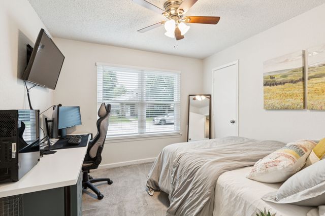 1019 Wayne Avenue, Duncanville, TX 75137