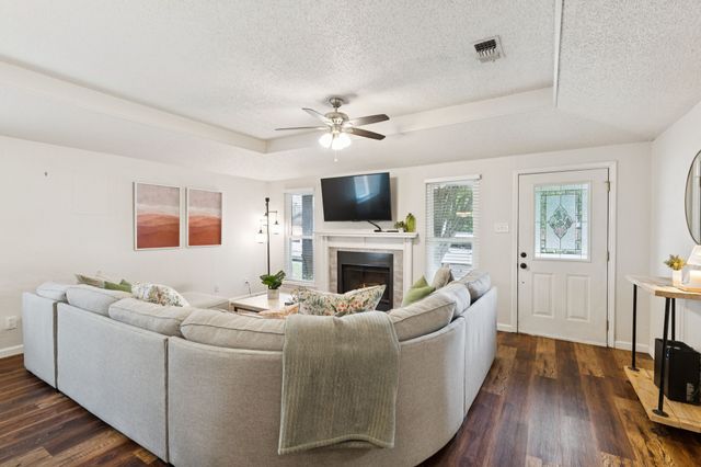 1019 Wayne Avenue, Duncanville, TX 75137