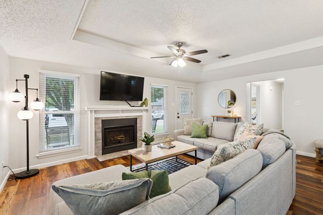 1019 Wayne Avenue, Duncanville, TX 75137