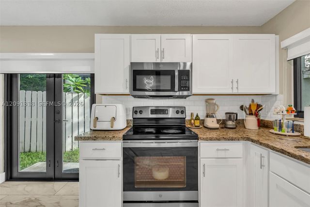2836 W River Run Cir W, Miramar, FL 33025