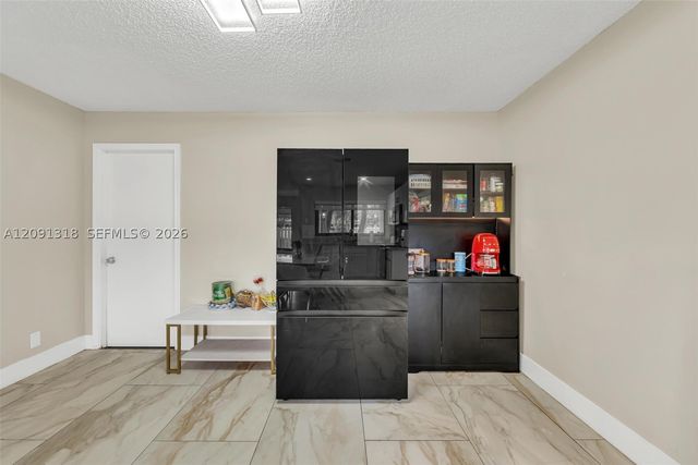 2836 W River Run Cir W, Miramar, FL 33025
