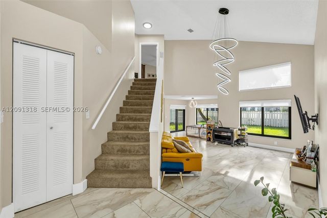 2836 W River Run Cir W, Miramar, FL 33025