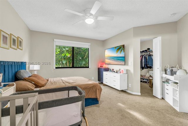 2836 W River Run Cir W, Miramar, FL 33025